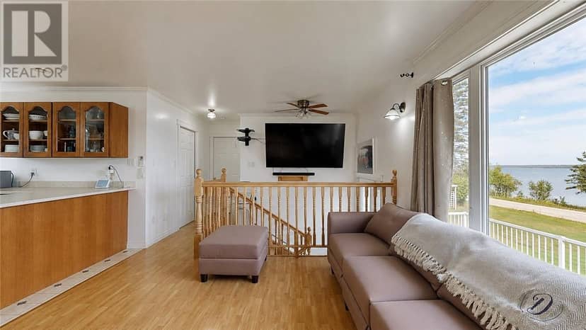 35 Ducks Bay Road — photo 10 of 40