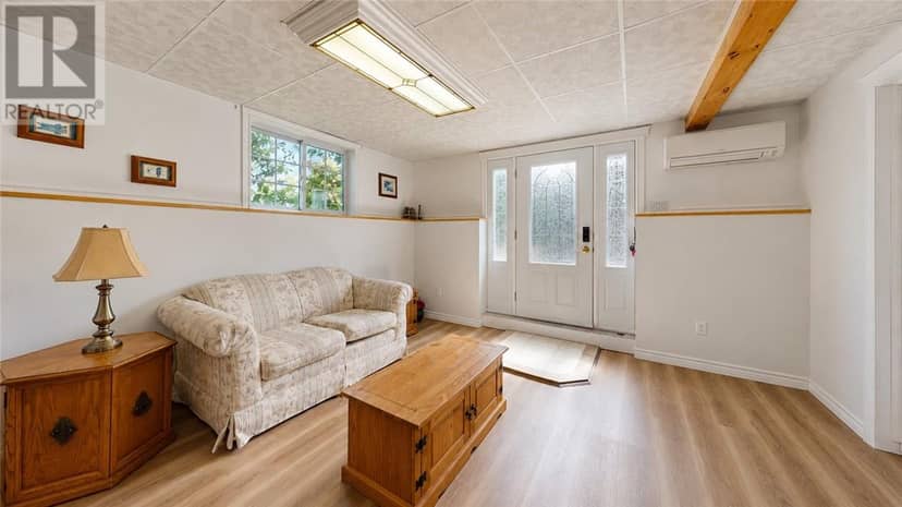 35 Ducks Bay Road — photo 18 of 40