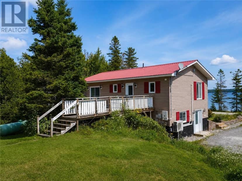 35 Ducks Bay Road — photo 2 of 40