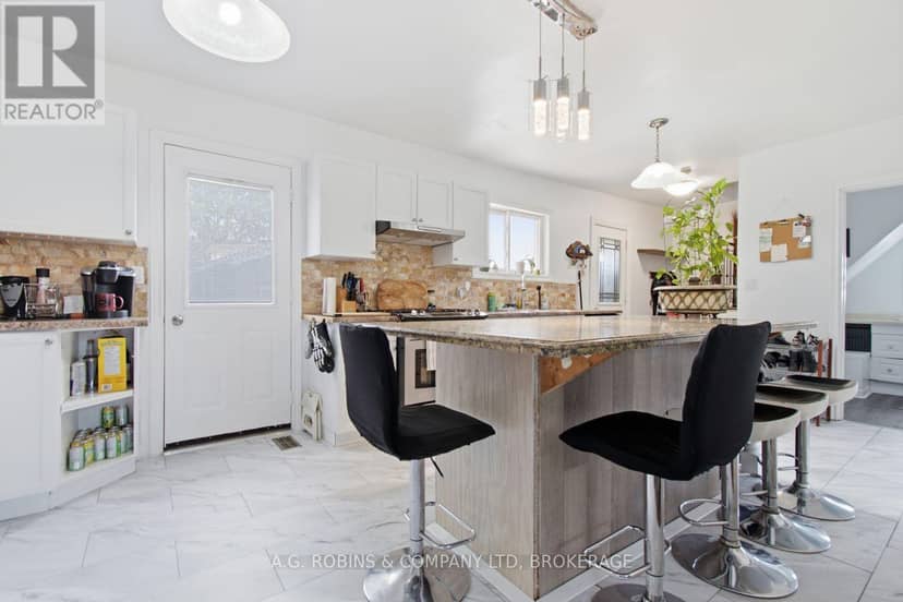 54 Clifford Avenue — photo 16 of 40