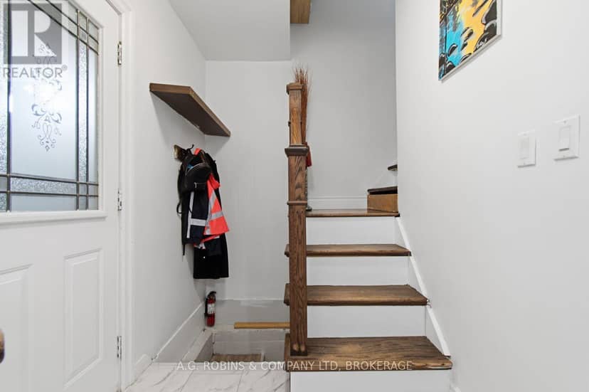 54 Clifford Avenue — photo 23 of 40