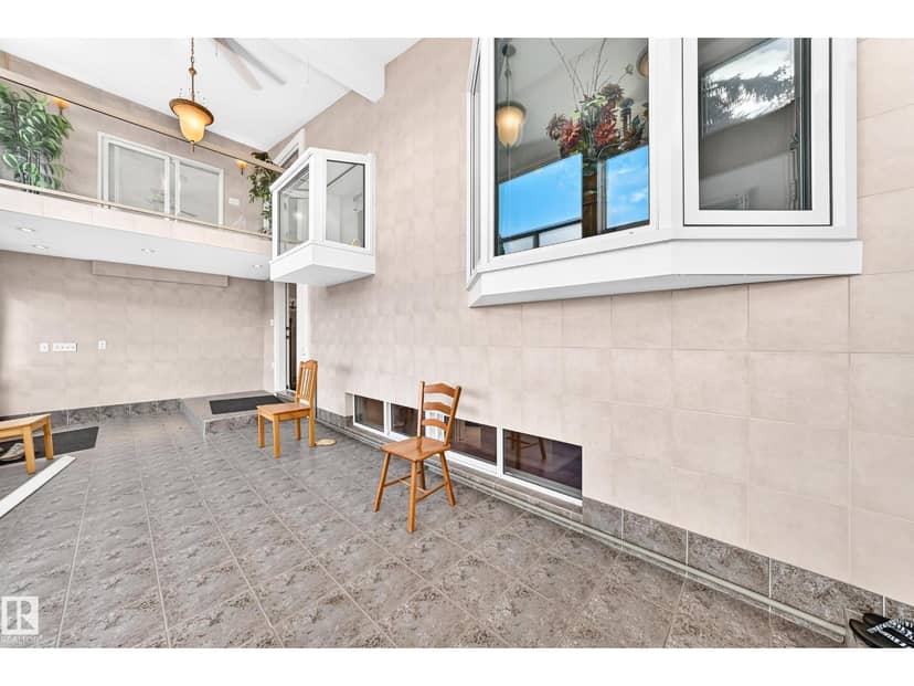 3311 104 AV NW — photo 18 of 40
