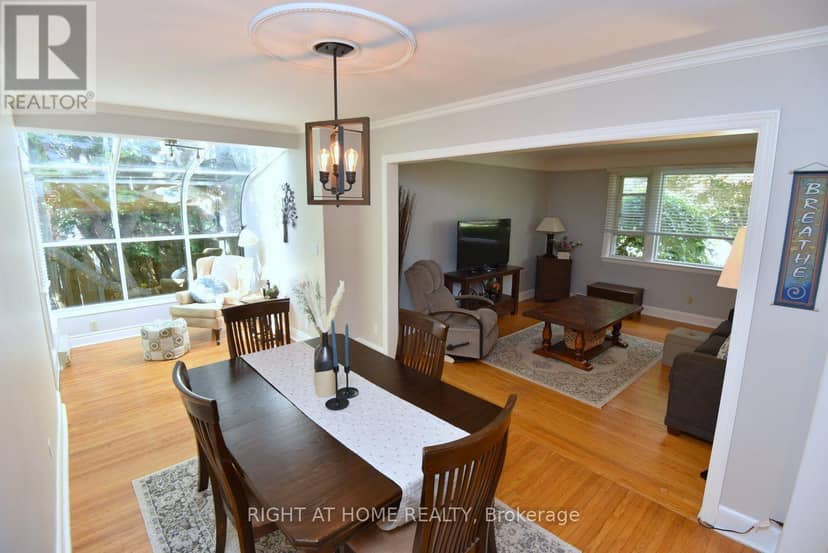 936 Boothman Avenue, Burlington, photo 6
