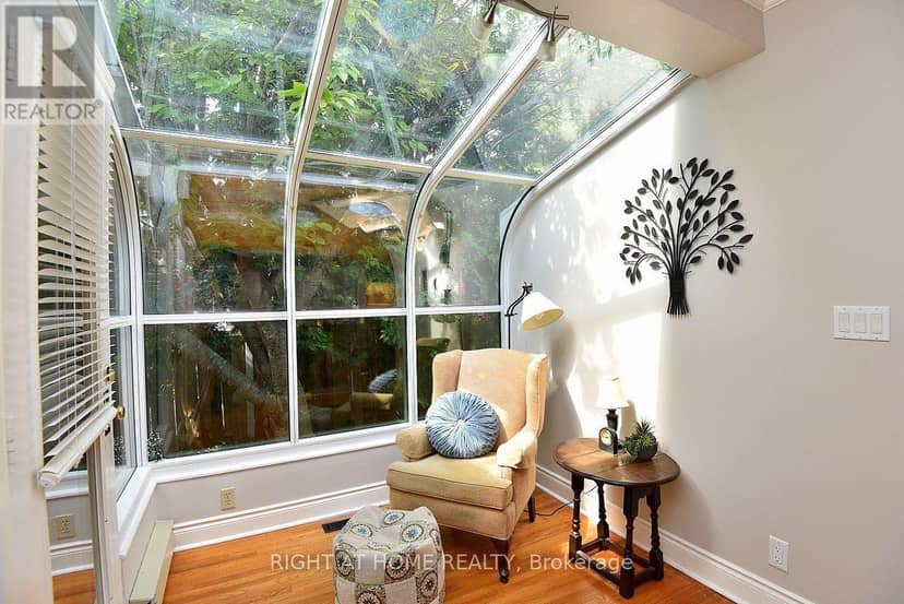 936 Boothman Avenue, Burlington, photo 8