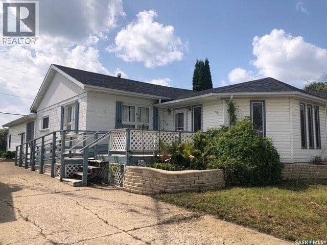 43 1st AVENUE NW, Preeceville