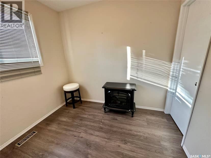 510 Bray STREET E — photo 14 of 28