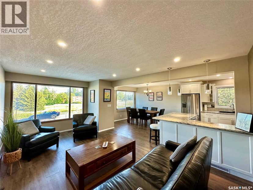 510 Bray STREET E — photo 6 of 28