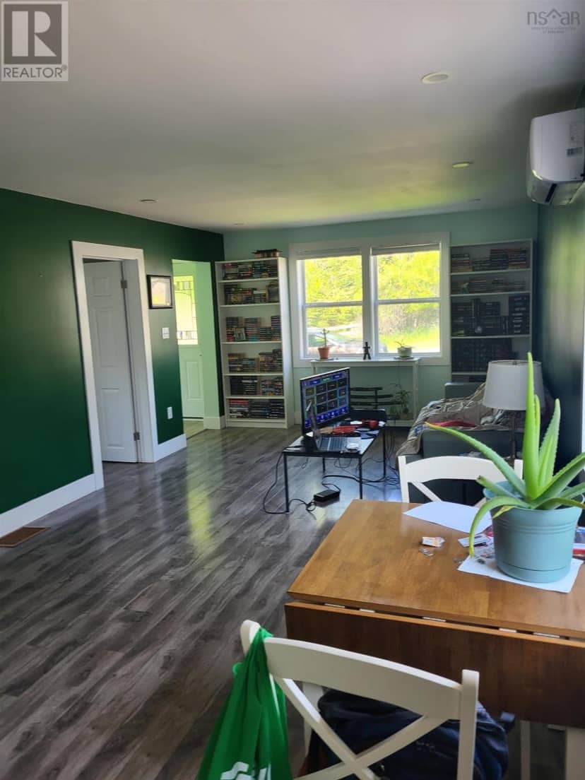 44 Kaulback Street — photo 10 of 22
