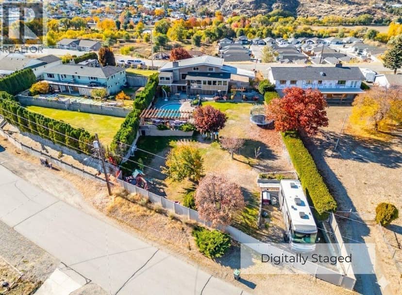 6521 BELLEVUE Drive, Oliver