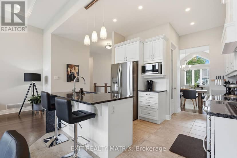 2208 Catherine Street — photo 17 of 40