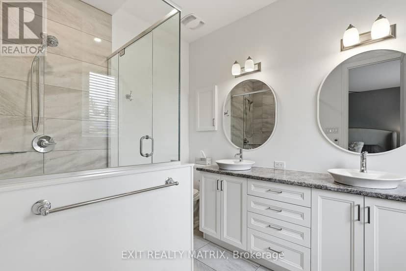 2208 Catherine Street — photo 26 of 40