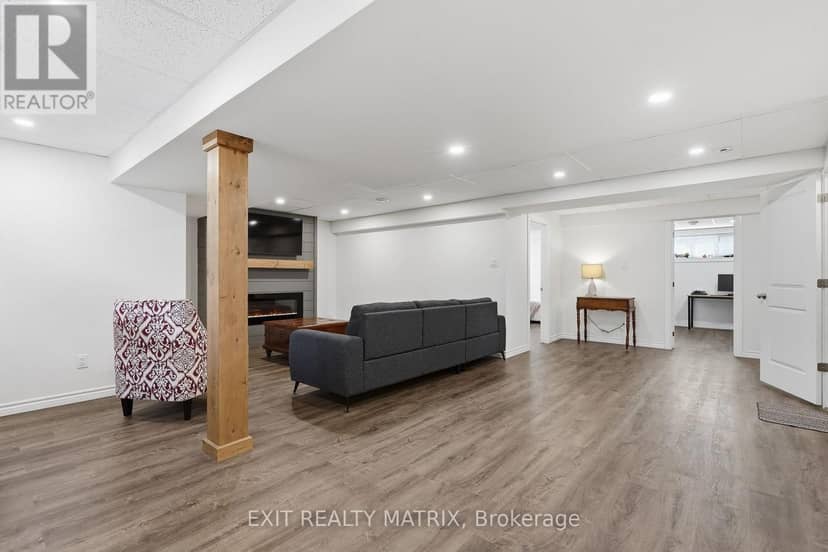 2208 Catherine Street — photo 29 of 40