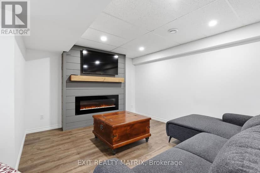 2208 Catherine Street — photo 30 of 40