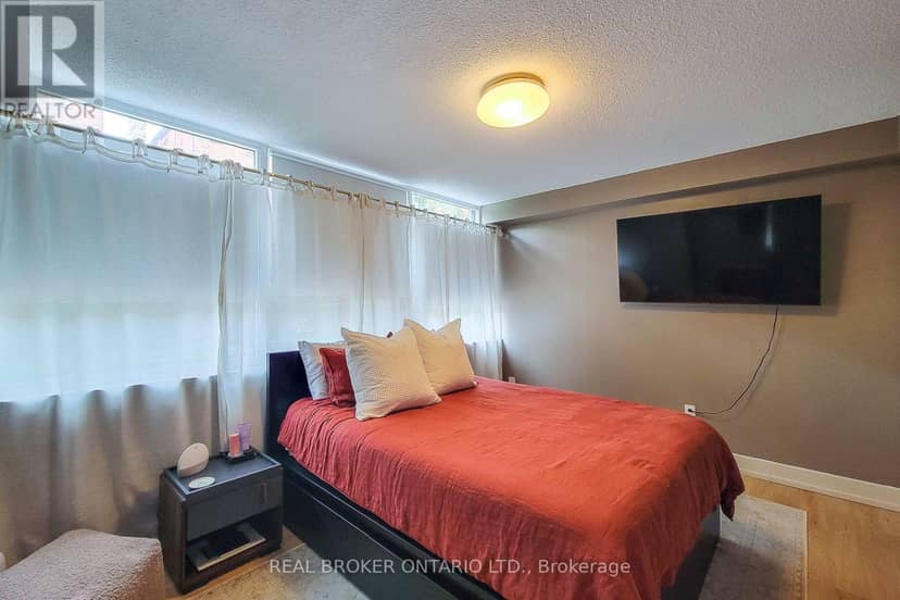 #202 - 120 Duke Street — photo 21 of 40