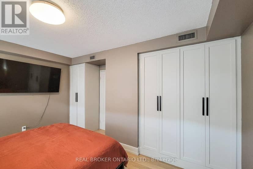 #202 - 120 Duke Street — photo 22 of 40