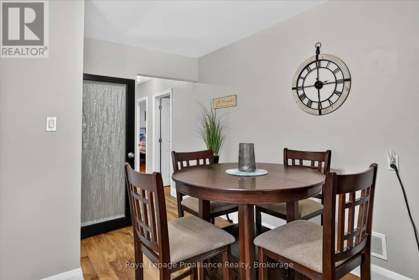 837 Sherburne Street — photo 10 of 31