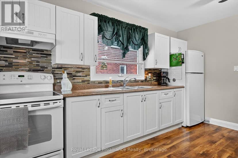 837 Sherburne Street — photo 6 of 31