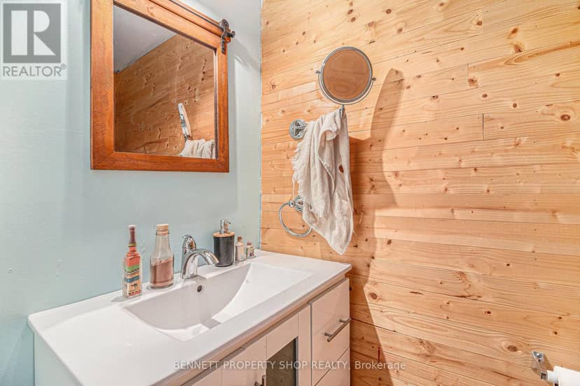 2489 Du Lac Road — photo 18 of 21