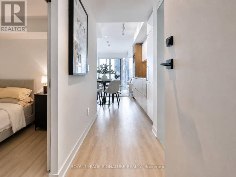 2916 - 319 Jarvis Street — photo 2 of 30