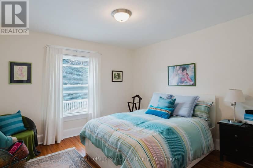 76 Trowbridge Street W — photo 18 of 31