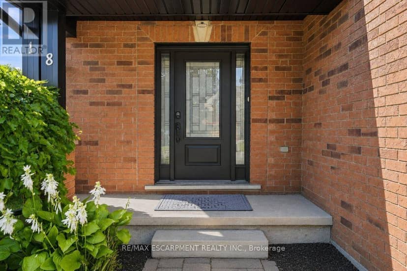 18 Sable Drive — photo 2 of 40