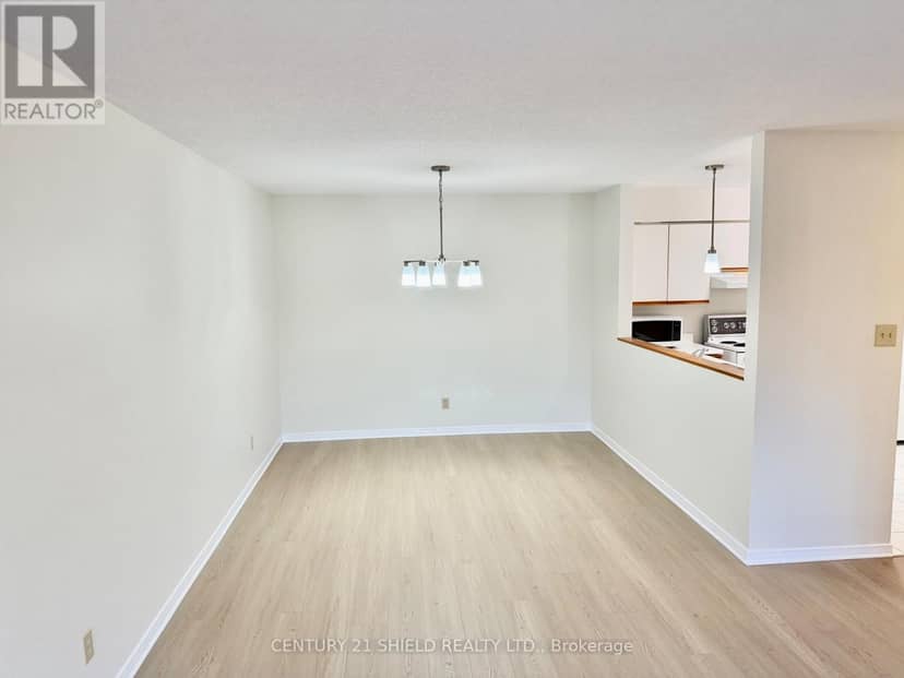 405 - 121 Water Street W — photo 12 of 27