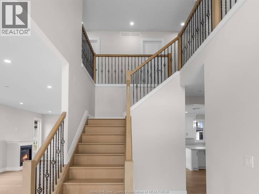 7350 Garnet Crescent — photo 3 of 40