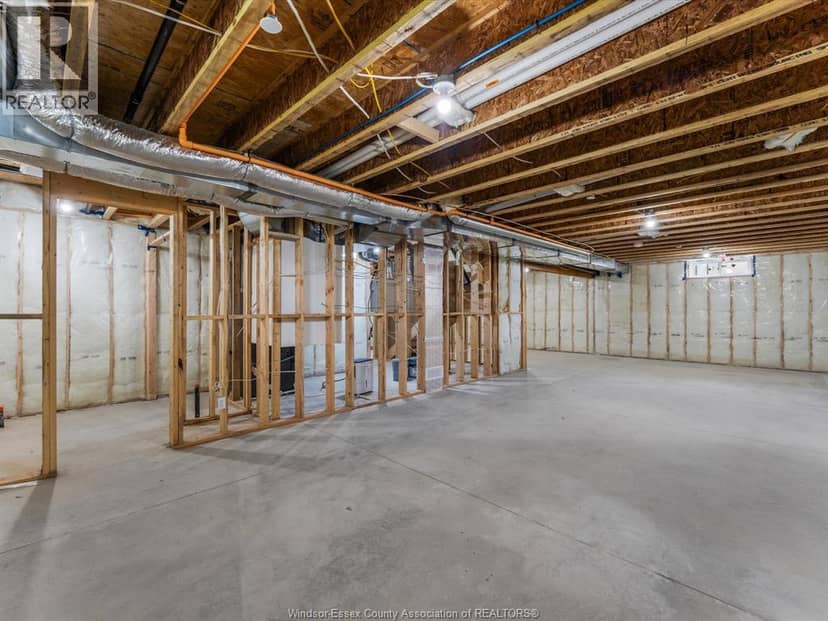 7350 Garnet Crescent — photo 37 of 40
