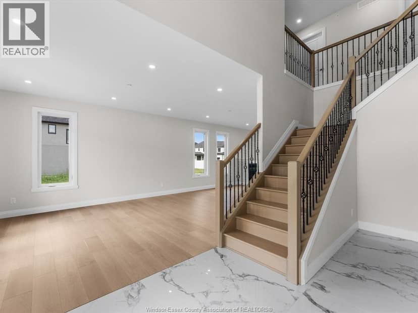 7350 Garnet Crescent — photo 4 of 40