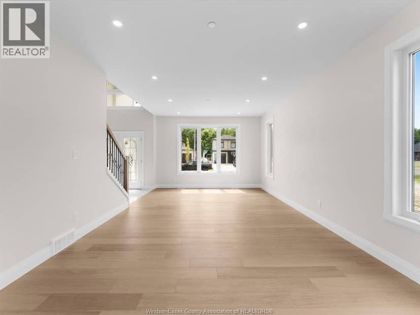 7350 Garnet Crescent — photo 6 of 40