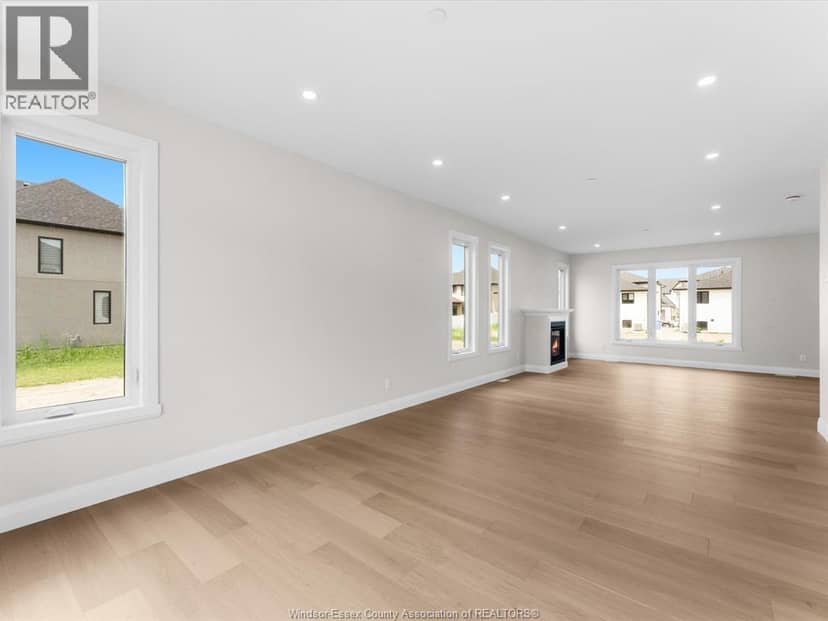7350 Garnet Crescent — photo 8 of 40