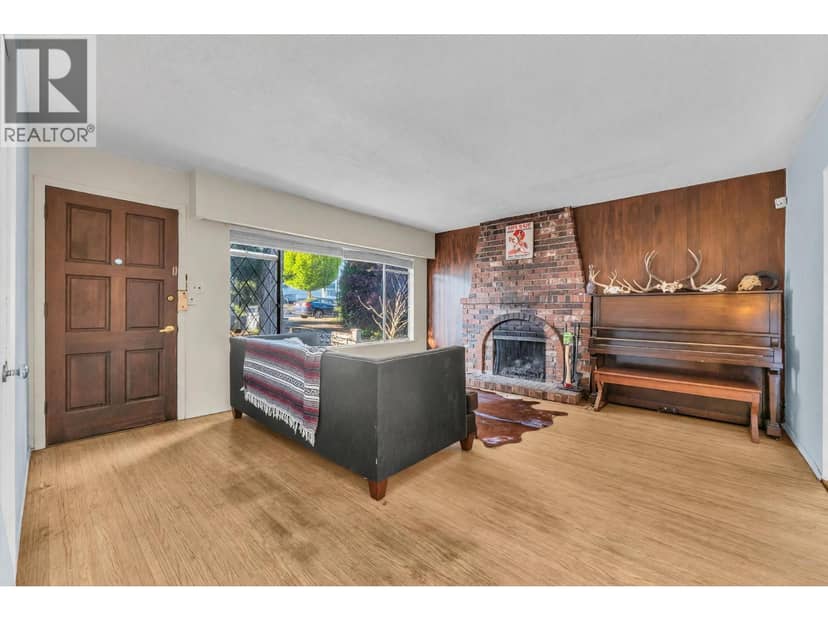 1144 ROCHESTER AVENUE, Coquitlam, photo 2