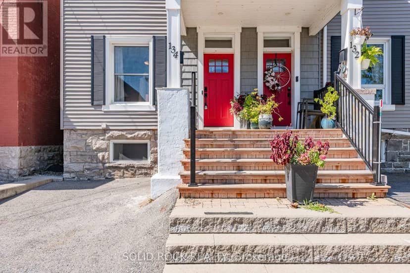 134 Concord Street S, Ottawa, photo 3