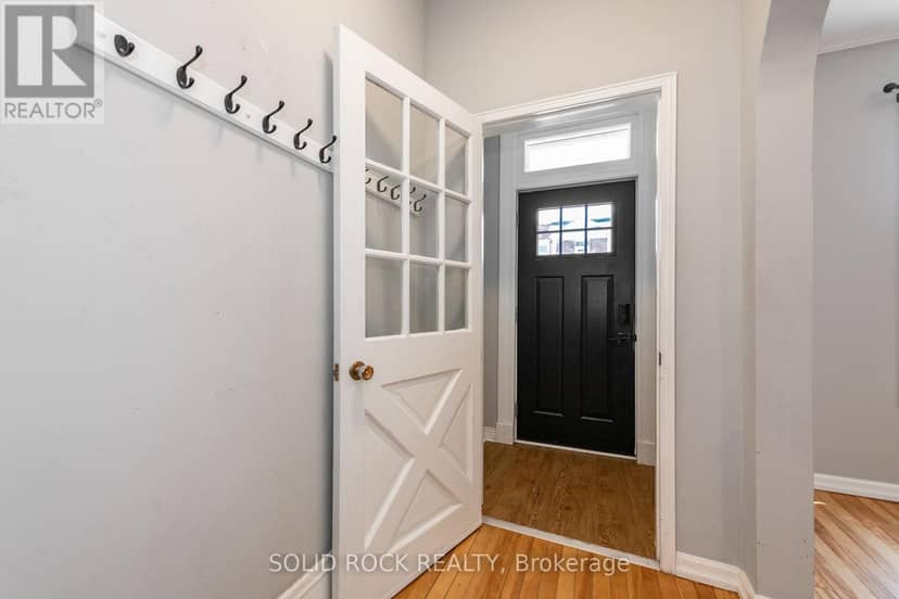 134 Concord Street S, Ottawa, photo 5