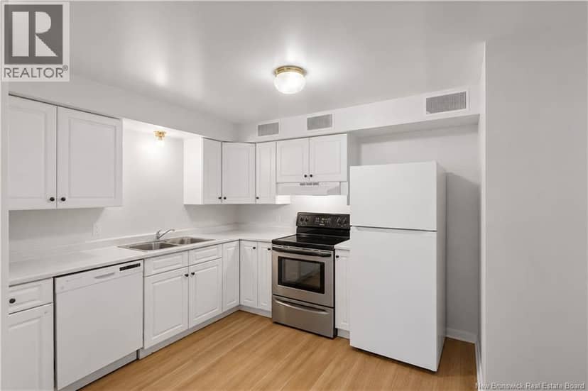 323 Saunders Street — photo 14 of 25