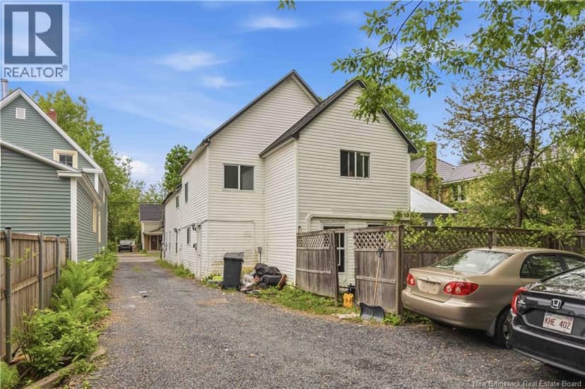 323 Saunders Street — photo 3 of 25