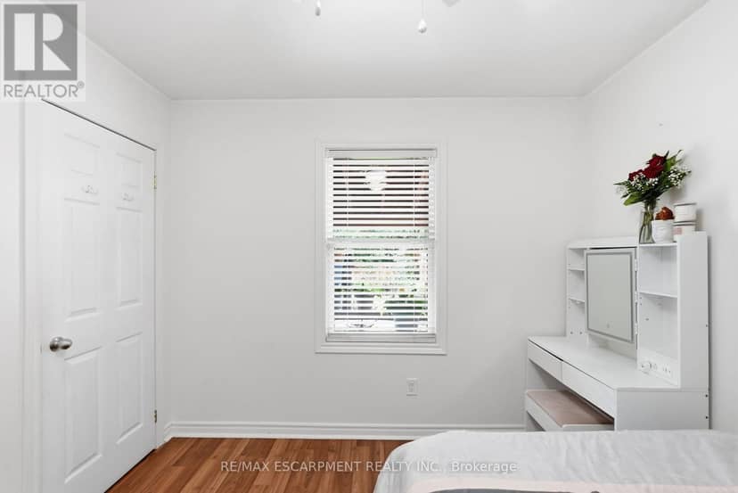 127 Park Row N — photo 12 of 30