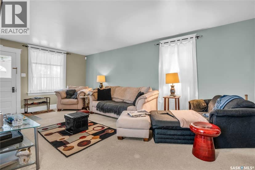 2128 Reynolds STREET — photo 10 of 39