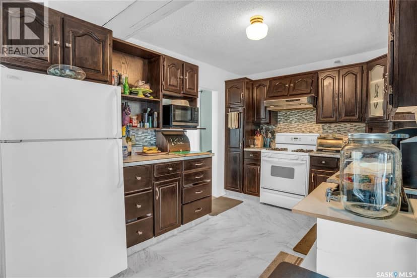 2128 Reynolds STREET — photo 17 of 39
