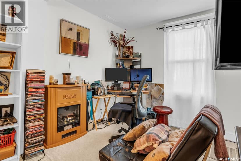 2128 Reynolds STREET — photo 14 of 39