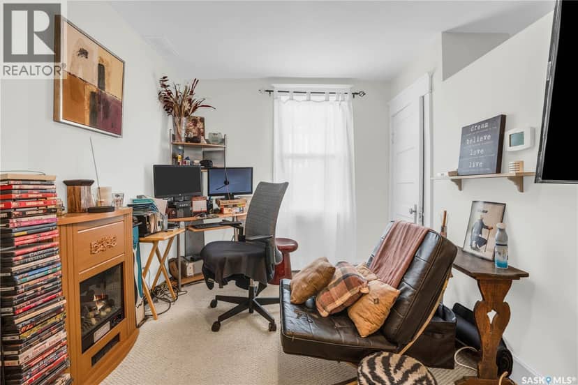 2128 Reynolds STREET — photo 13 of 39