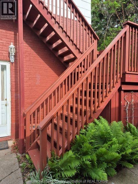 121 DIVISION STREET South — photo 34 of 40