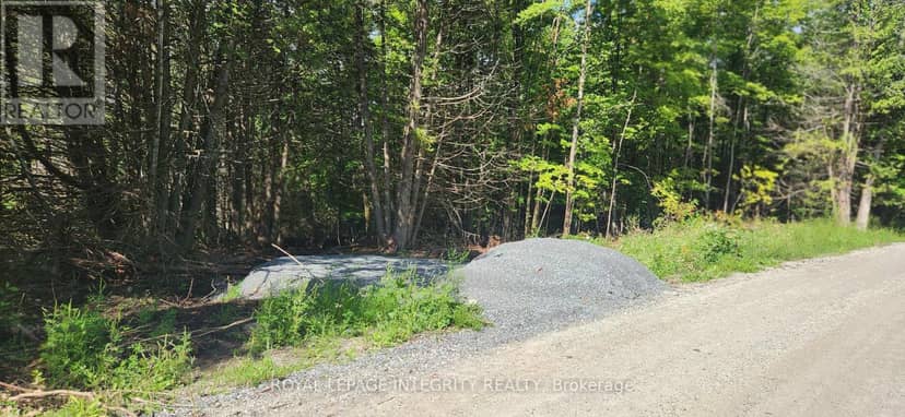 290 Wardens Road — photo 4 of 17