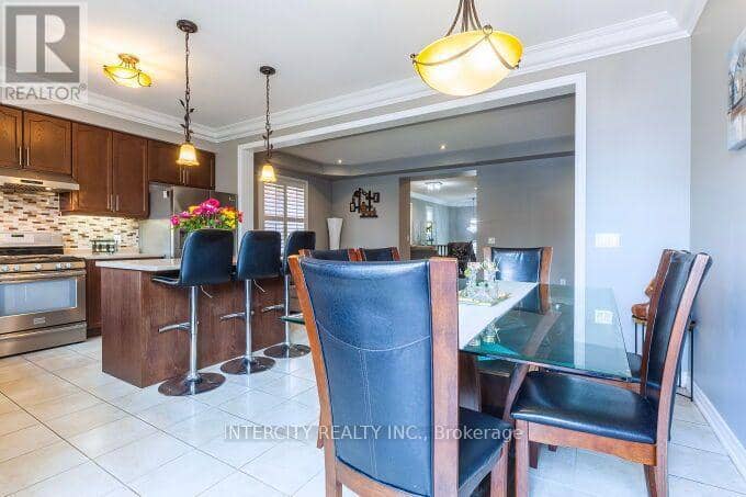 52 McPherson Road — photo 13 of 40