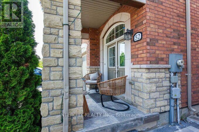 52 McPherson Road — photo 3 of 40