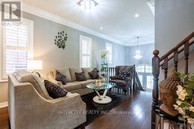 52 McPherson Road — photo 7 of 40