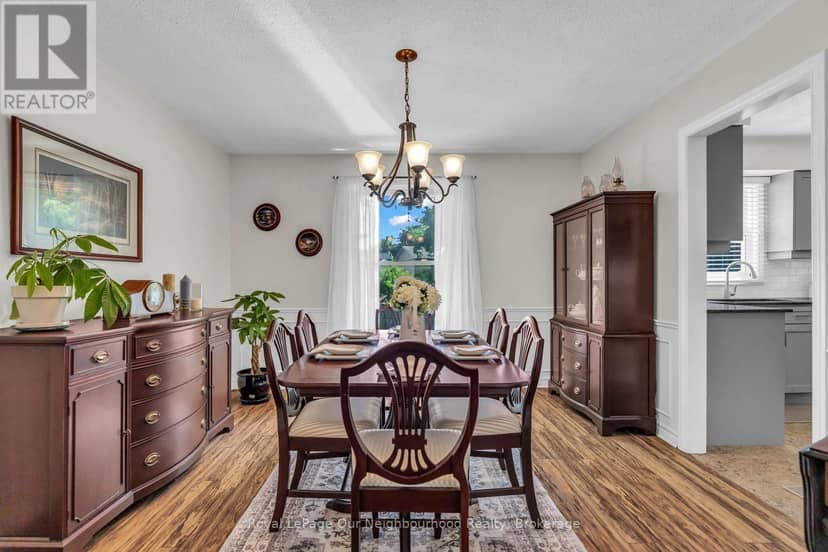 67 Bartlett Crescent — photo 11 of 40