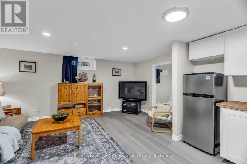 67 Bartlett Crescent — photo 35 of 40