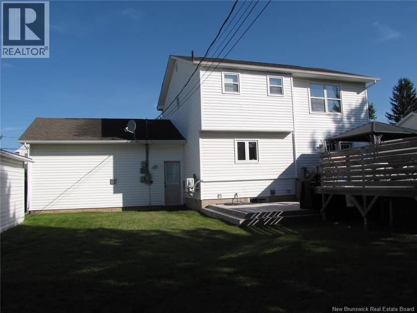 44 Greenhaven Drive — photo 5 of 34
