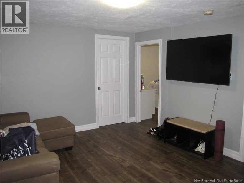 44 Greenhaven Drive — photo 27 of 34
